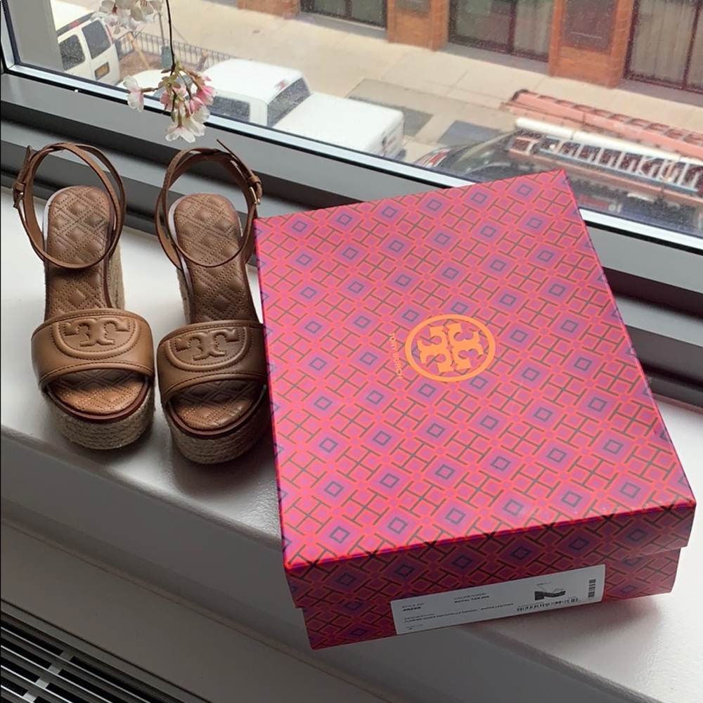 Super cute summer Tory Burch Espadrilles like new! - Picture 8 of 8